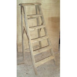 Escabeau ancien en bois, 1,10m