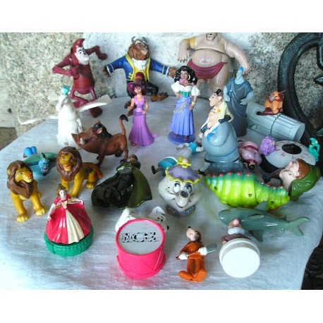 27 Figurines  Disney