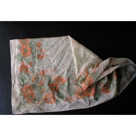 Foulard ancien, motifs fleurs