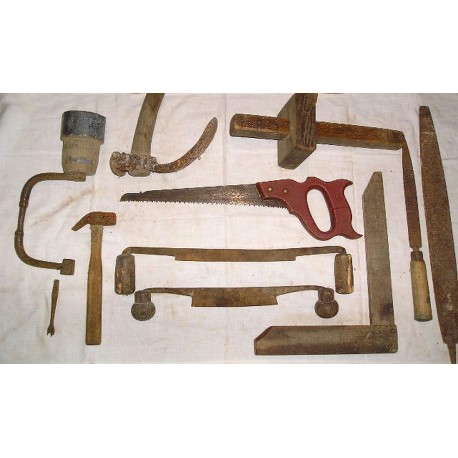 LOT d'outils anciens à bois, menuisier - Broc23