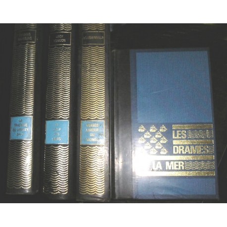 Livres  4 volumes  30 siècles sous la mer 