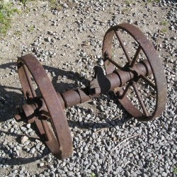Train de roues anciennes