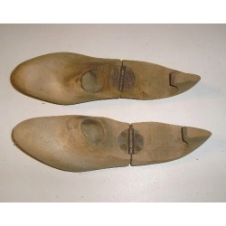 Formes à chaussures anciennes, articulées