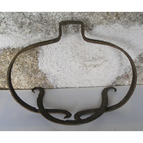 Ancien porte chaudron 