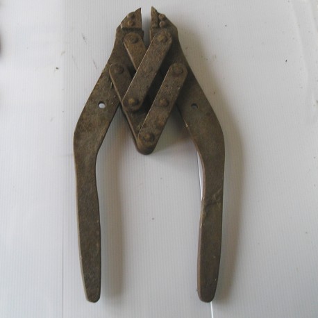 Vieux outils - pince 33cm