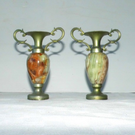 2 petits vases laiton et albâtre 10cm