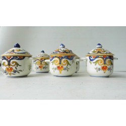 6 petits pots anciens en porcelaine
