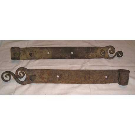 2 Pentures anciennes, forgées 50cm