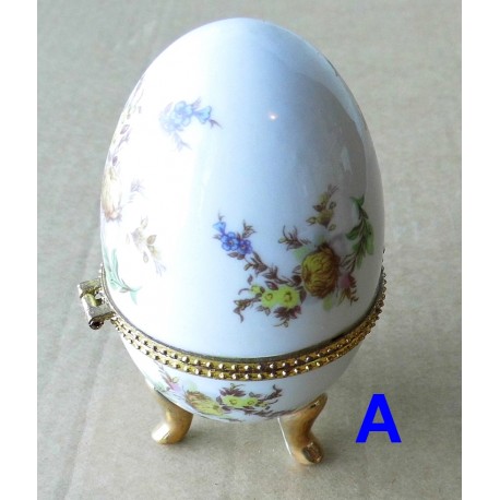 Oeuf porcelaine 9cm, boite à bijou, bonbonnière (A)