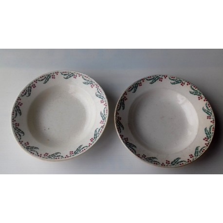 2 assiettes anciennes creuses HOUX