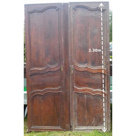 Portes anciennes de  placards 2.30m de hauteur et 1.47m de largeur