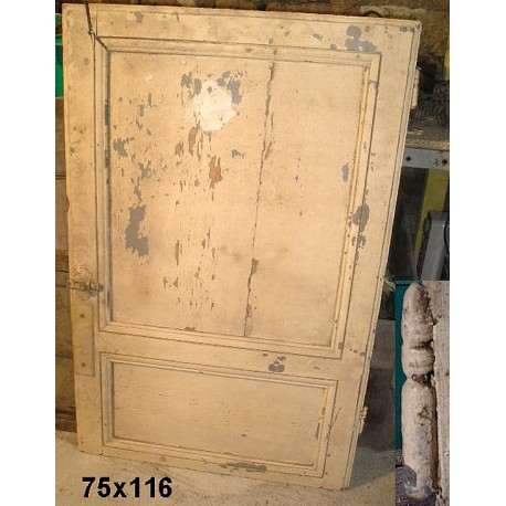 Porte ancienne de placard