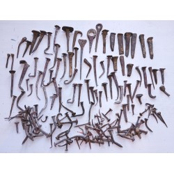 LOT de ~150 clous forgés