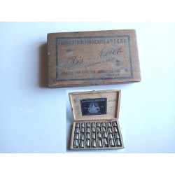 Boite de dés à coudre, exposition universelle 1889