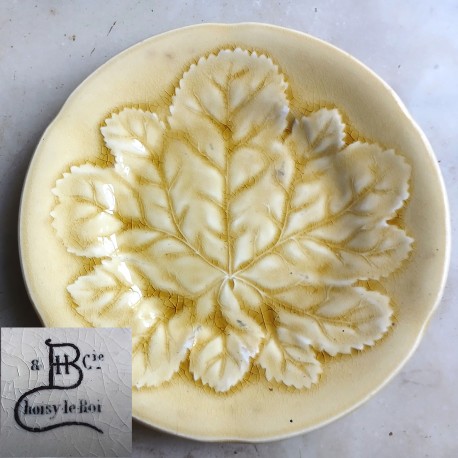 Assiette en barbotine CHOISY LE ROI BH, 19ème