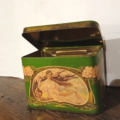 Boite en fer FEMMES romantiques et dénudées