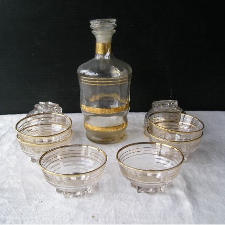 Carafe  et 10 coupes anciennes, filet or, années 40-50