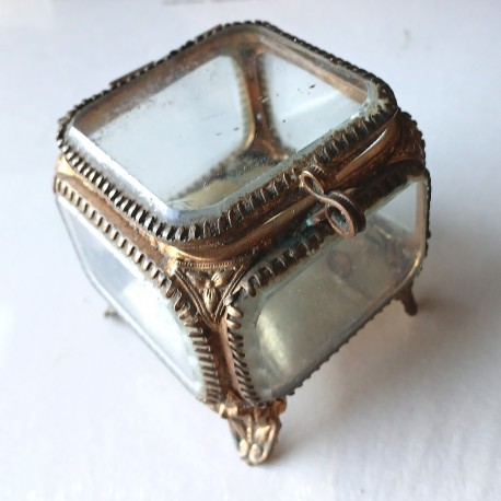Petit coffret à bijoux en verre et laiton art déco, 6cm