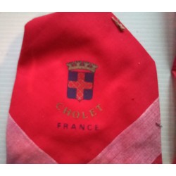 2 Mouchoirs anciens de CHOLET avec écusson 23x23