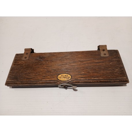 Bloc à lettres dans ensemble en bois