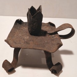 Bougeoir en fer forgé ancien