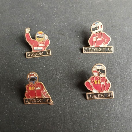 4 PIN'S auto FORMULE 1