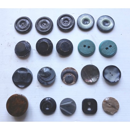 LOT de 30 gros boutons vintage, mercerie 3à4cm