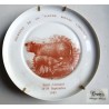 Assiette commémorative "Journées de la viande bovine Limousine 1985" , ST LEONARD DE NOBLAT, porcelaine COQUET Limoges. 25cm