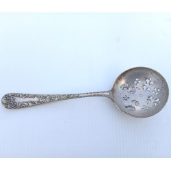 Cuiller à baies, ciselée