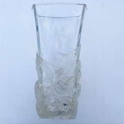 Grand vase sculpté fleurs