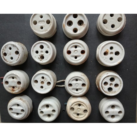 15 Prises rondes en porcelaine matériel électrique ancien
