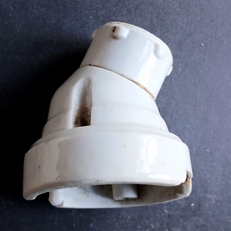 Applique ancienne en porcelaine blanche, avec douille