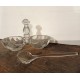 Ancien saleron poivrier en verre épais avec cuiller, serviteur, art déco.
