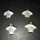 Petits boutons en porcelaine, anciens