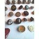 LOT de 90 boutons-bjoux anciens , noirs , dorés, strass,10mm, mercerie (lot 2)