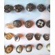 LOT de 90 boutons-bjoux anciens , noirs , dorés, strass,10mm, mercerie (lot 2)