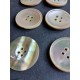 LOT de 17 boutons anciens en nacre