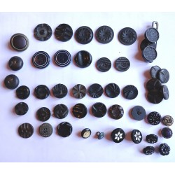 Boutons anciens noirs