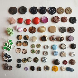 Lot (s) de boutons anciens vintage