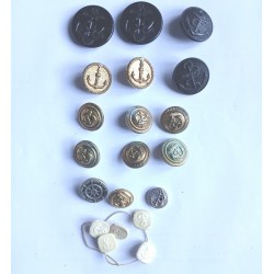 LOT d'anciens boutons  de MARINE ENCRE taille maxi 31mm