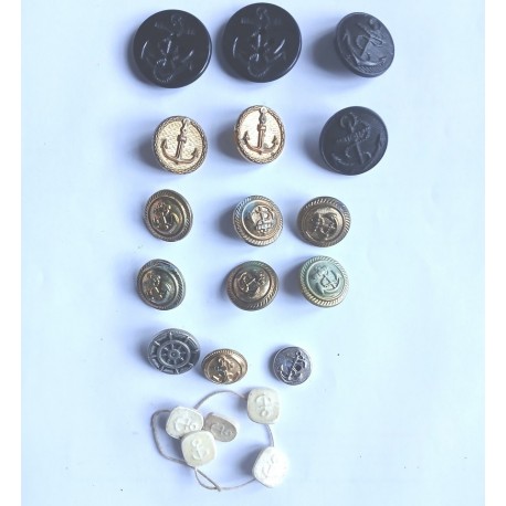 LOT d'anciens boutons  de MARINE ENCRE taille maxi 31mm
