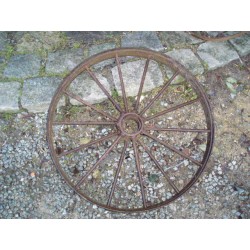 Roue ancienne de matériel agricole-63cm